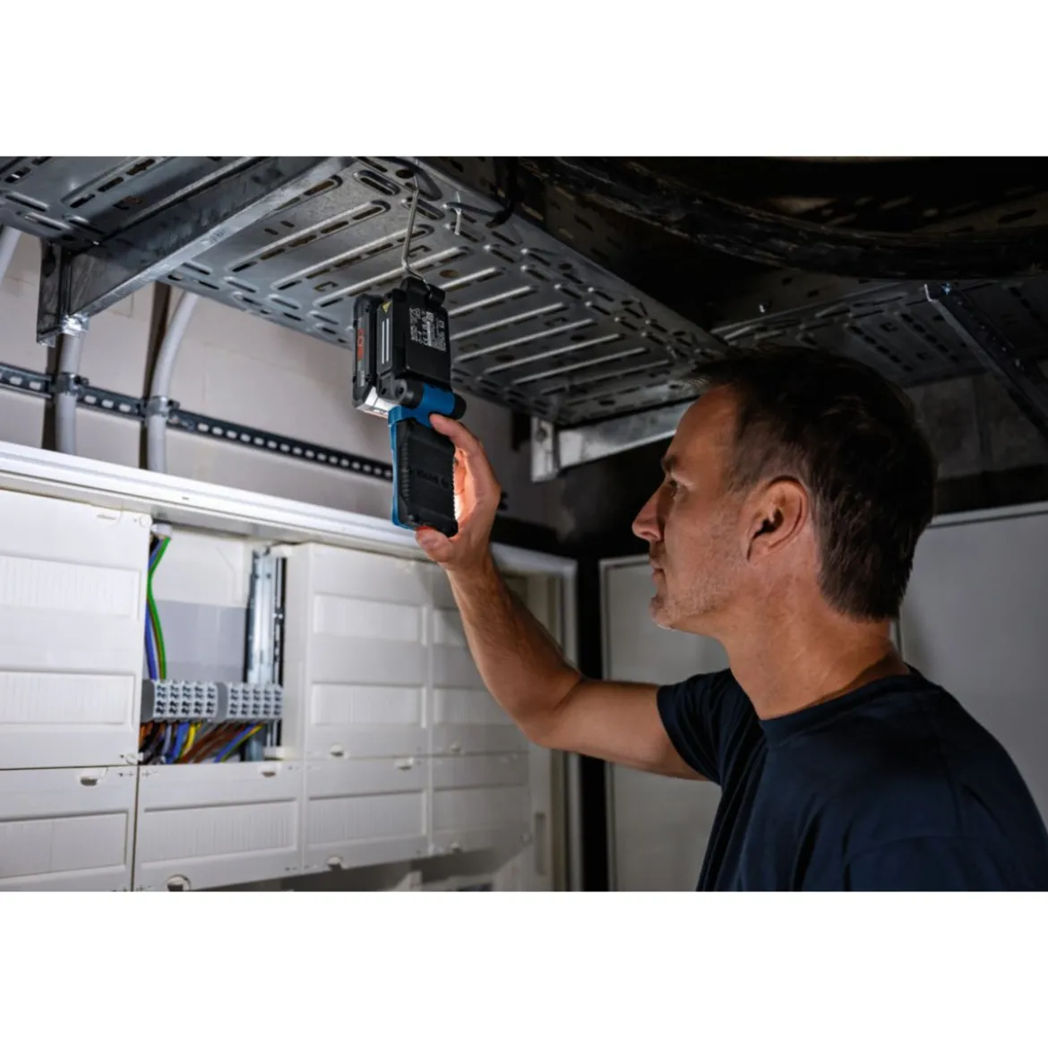 Bosch Professional Akku-Bauleuchte GLI 18V-800