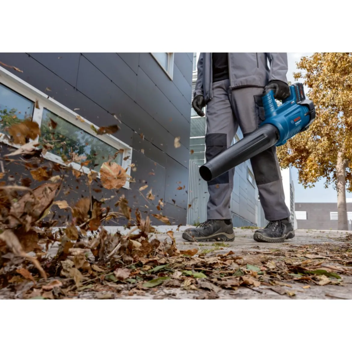 Bosch Professional Akku-Laubbläser GBL 18V-750