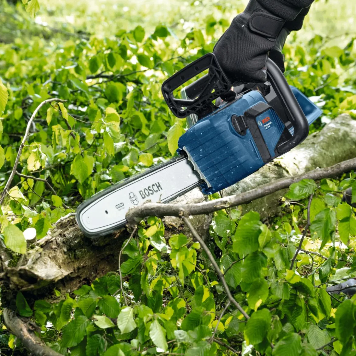 Bosch Professional Kettensäge 18V-40 Professional