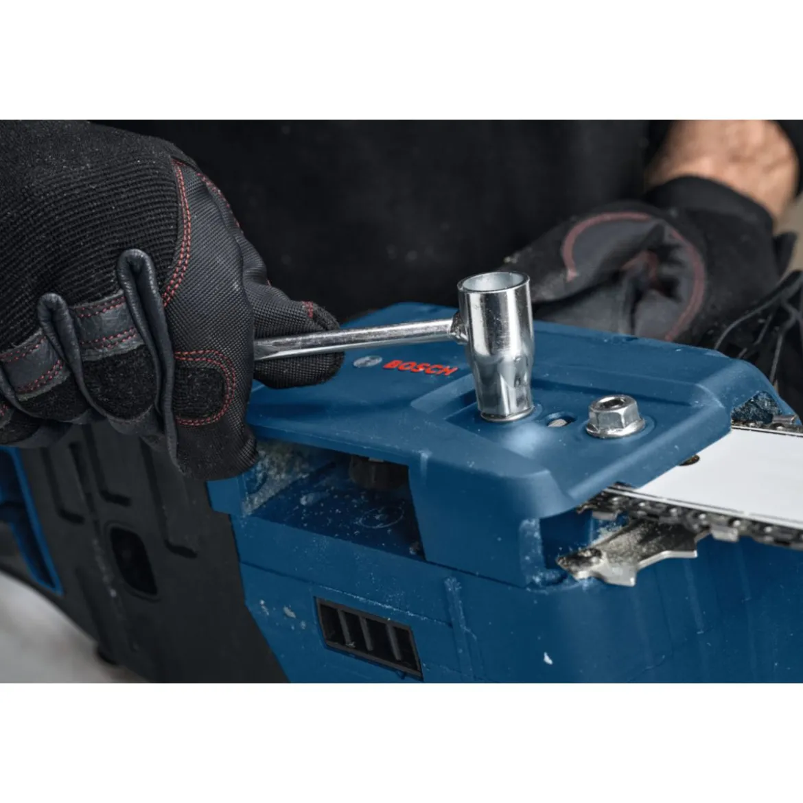 Bosch Professional Kettensäge 18V-40 Professional