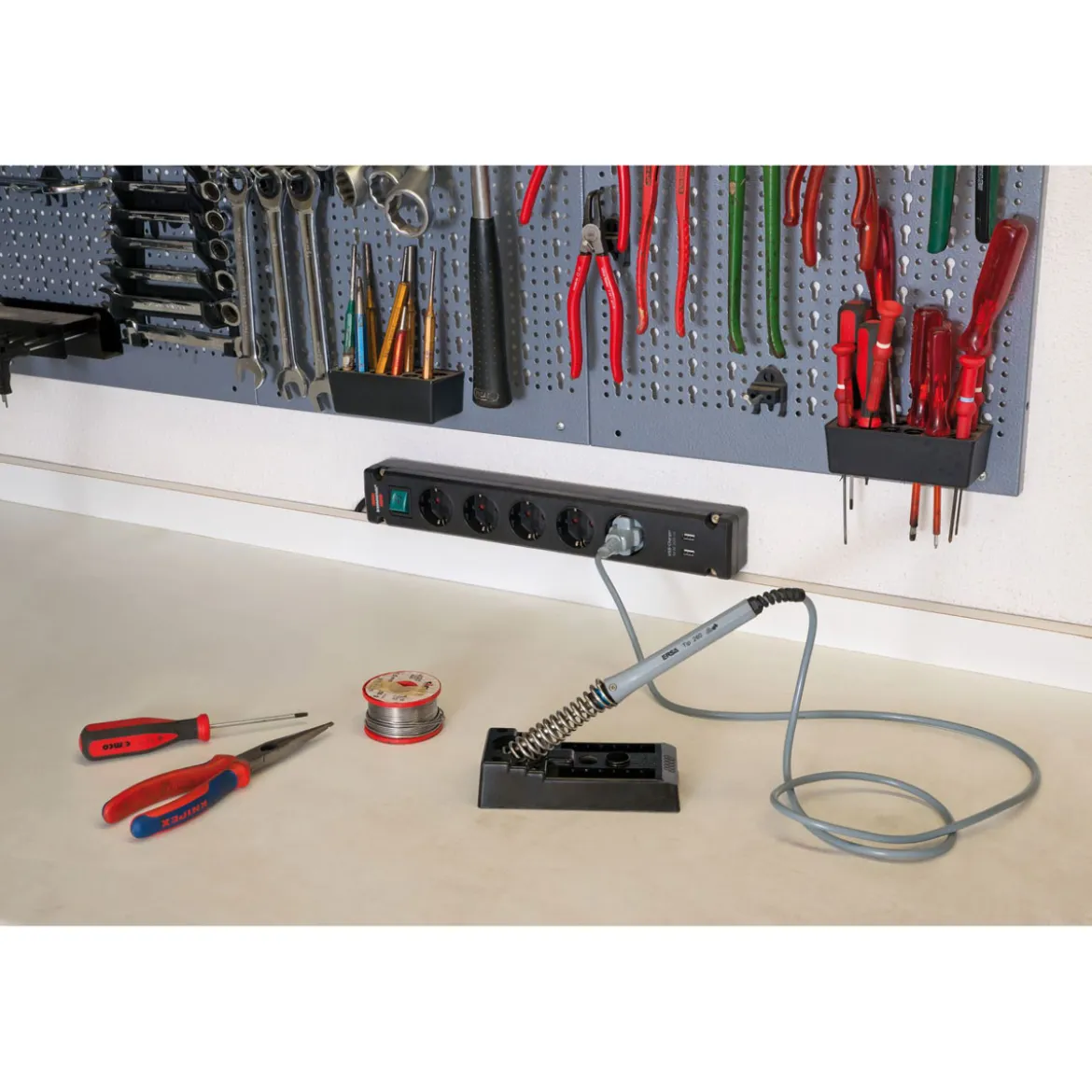 Bremounta 5fach mit USB schwarz DE 3mH05VV-F3G1,5 mit Schalter