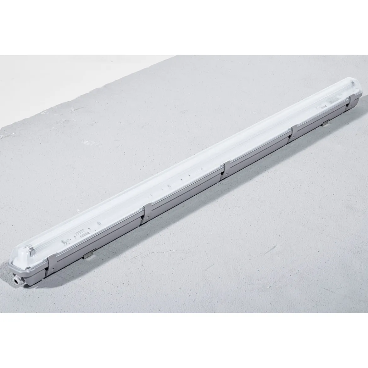 Flector Feuchtraum-Langfeldleuchte silber 127 cm