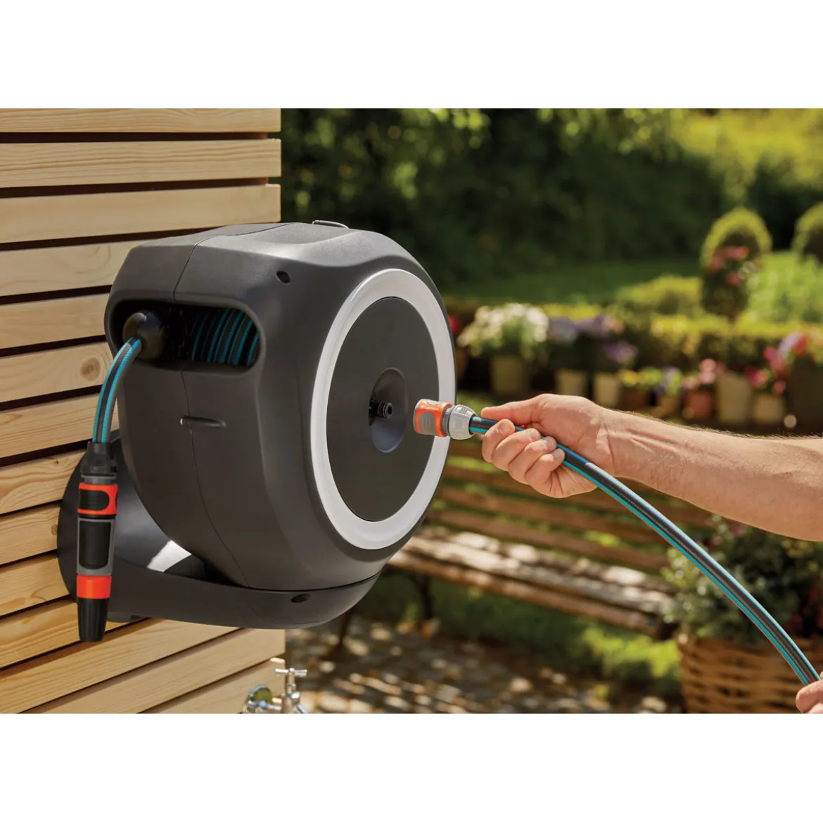 GardenaWandschlauchbox RollUp S 15m schwarz