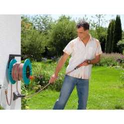 GardenaWand-Schlauchtrommel Classic 60 mit Schlauchführungsrolle