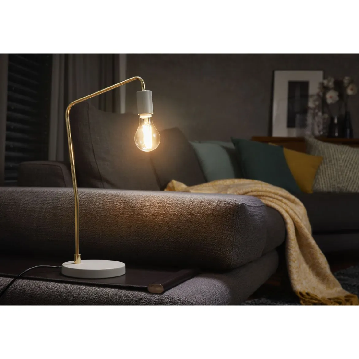 LED Gluehlampe dim E27 470lm 27K 40W Ersatz warmweiss Filament Klar