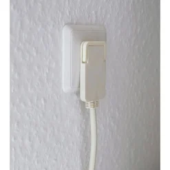 Qualitaets-Verlaengerungskabel mitFlachstecker 3m H05VV-F3G1,5 weiss