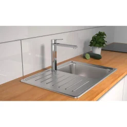 SP-Armatur Armatur Vita chrom Easy-CleanMischduese schwenkbar mit Keramikkart.
